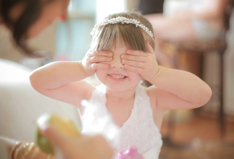 Read more about the article Easy Wedding Activities for Kids