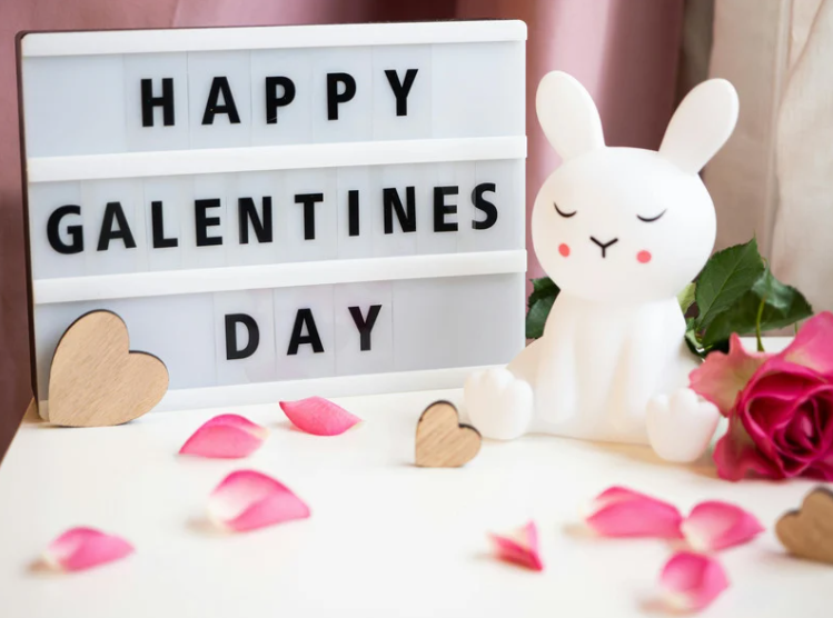 Read more about the article How to Host the Ultimate Galentine’s or Singles Party