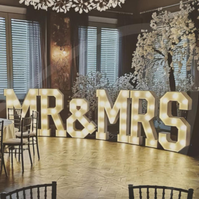 WEDDINGS MR & MRS LETTERS  - Photo booths 