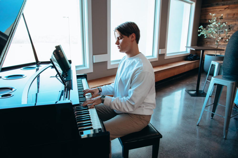 Noah Flach Music